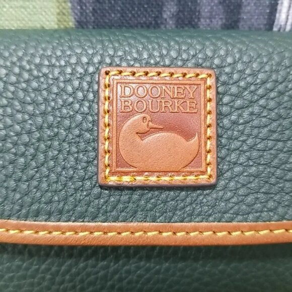 🎯DOONEY & BOURKE Pebbled Leather Continental Clutch Wallet Forest/Green Leather - Picture 2 of 9